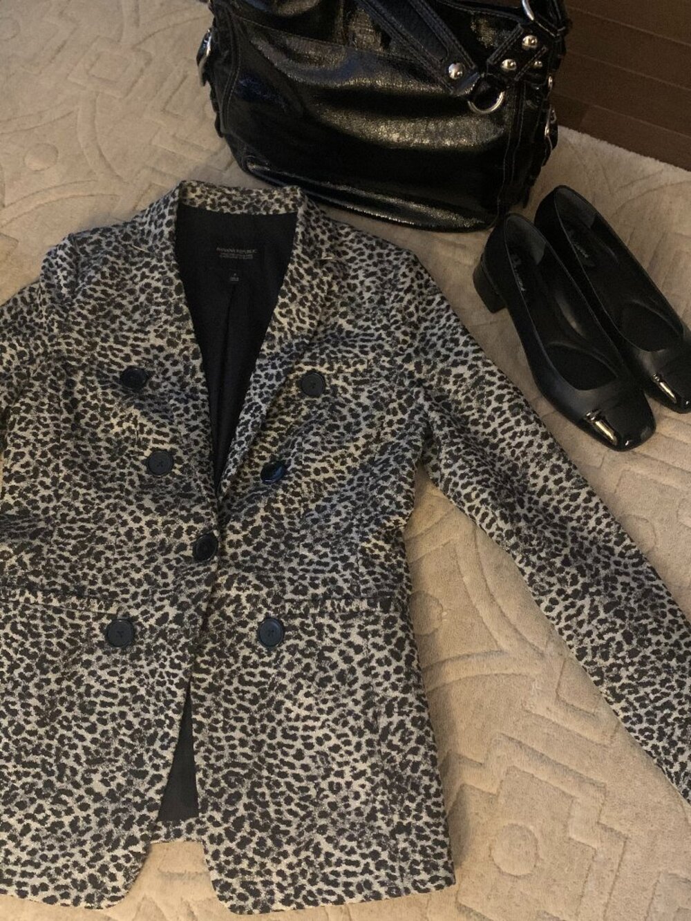 Banana Republic Chic Blazer in Metallic Animal Print - Size 4